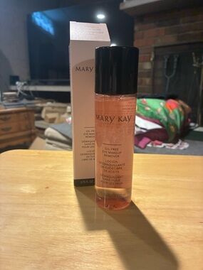 Mary Kay Eye Makeup Remover - Clear Pink Bottle with Black Cap